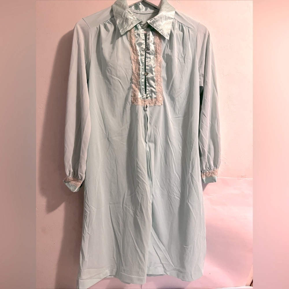 Vintage Gilead Long Sleeve Lace Trim Nylon Blue Green Long Nightgown Size MEDIUM